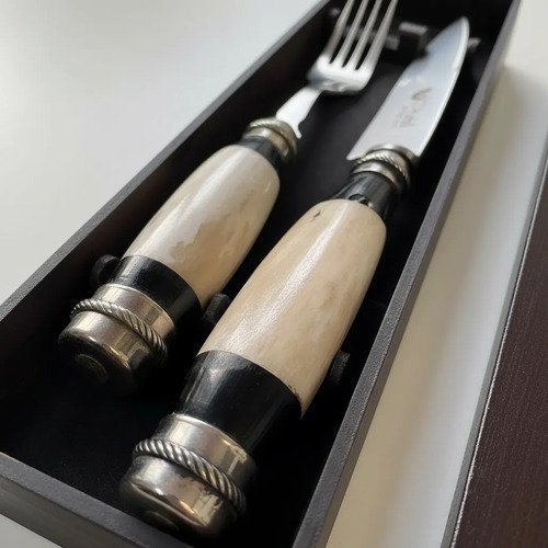 Juego De Cubiertos Parillero Artesanal Caja Madera Personali Beige Y Negro