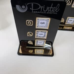 Exhibidor Redes Sociales Qr Acrilico Grabado Láser 10x15 Cm.