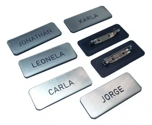 Identificador Nombre Grabado Laser, Credencial, Pin Pack 10 - Imagen 4