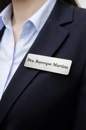 Pin Identificador Credencial Personalizada C/laser, Con Imán Dorado - Imagen 11